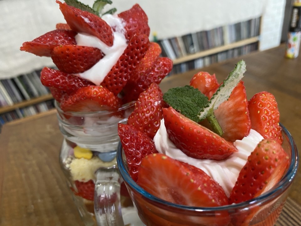 いちごパフェを作ってみよう!【おやじチャレンジ!】悪戦苦闘!七転八倒!七転び八起き? – 私の人生、私のもの。【新館】